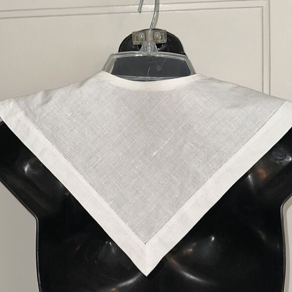 Vintage 80s white muslin collar with Battenberg lace & buttons on side - Picture 4 of 5